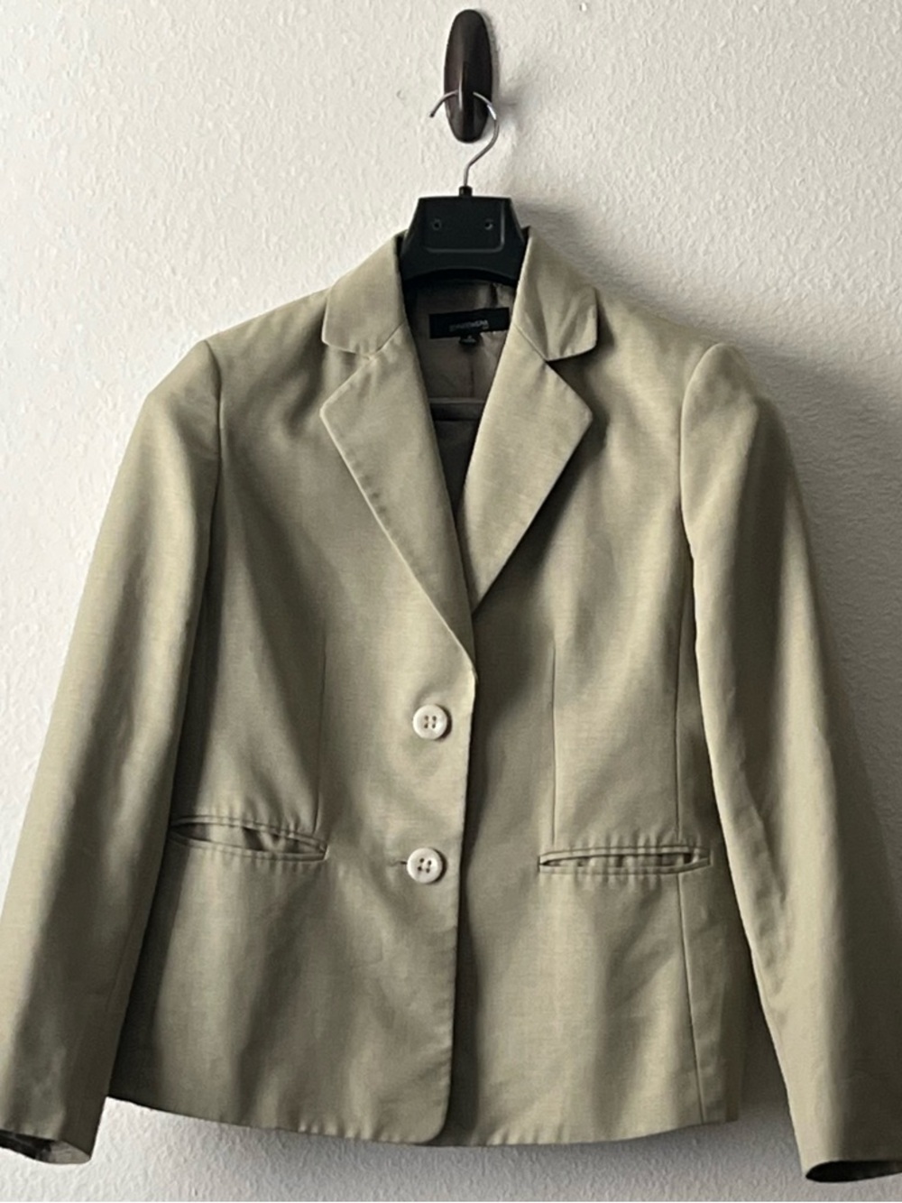 Jones Wear Light‎ Olive Two-Button Blazer, Size 10
